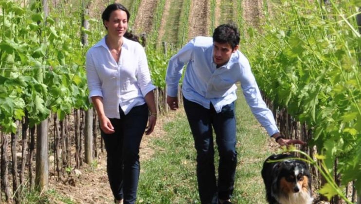 Vignoble Rocca Delle Magie avec 2 personnes et 1 chien