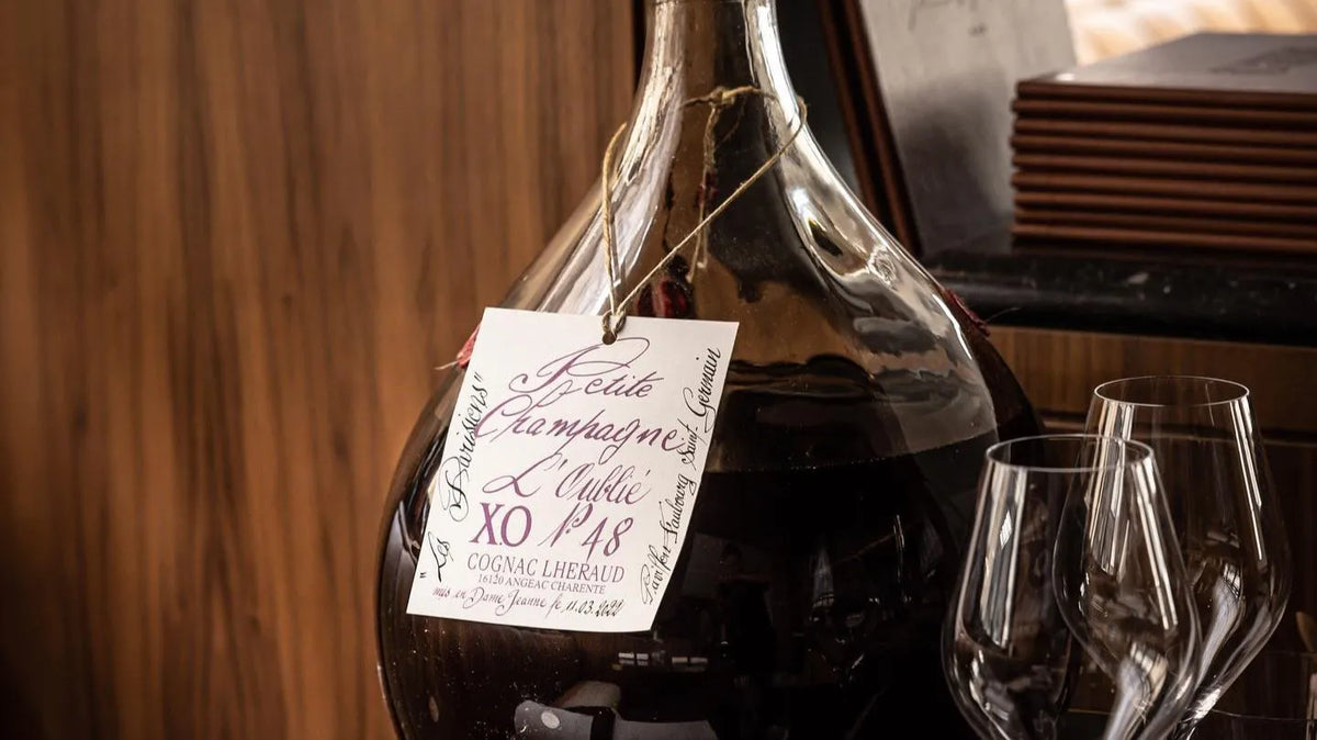 Cognac ou Armagnac : Quelles différences et comment choisir entre ces deux eaux-de-vie ?