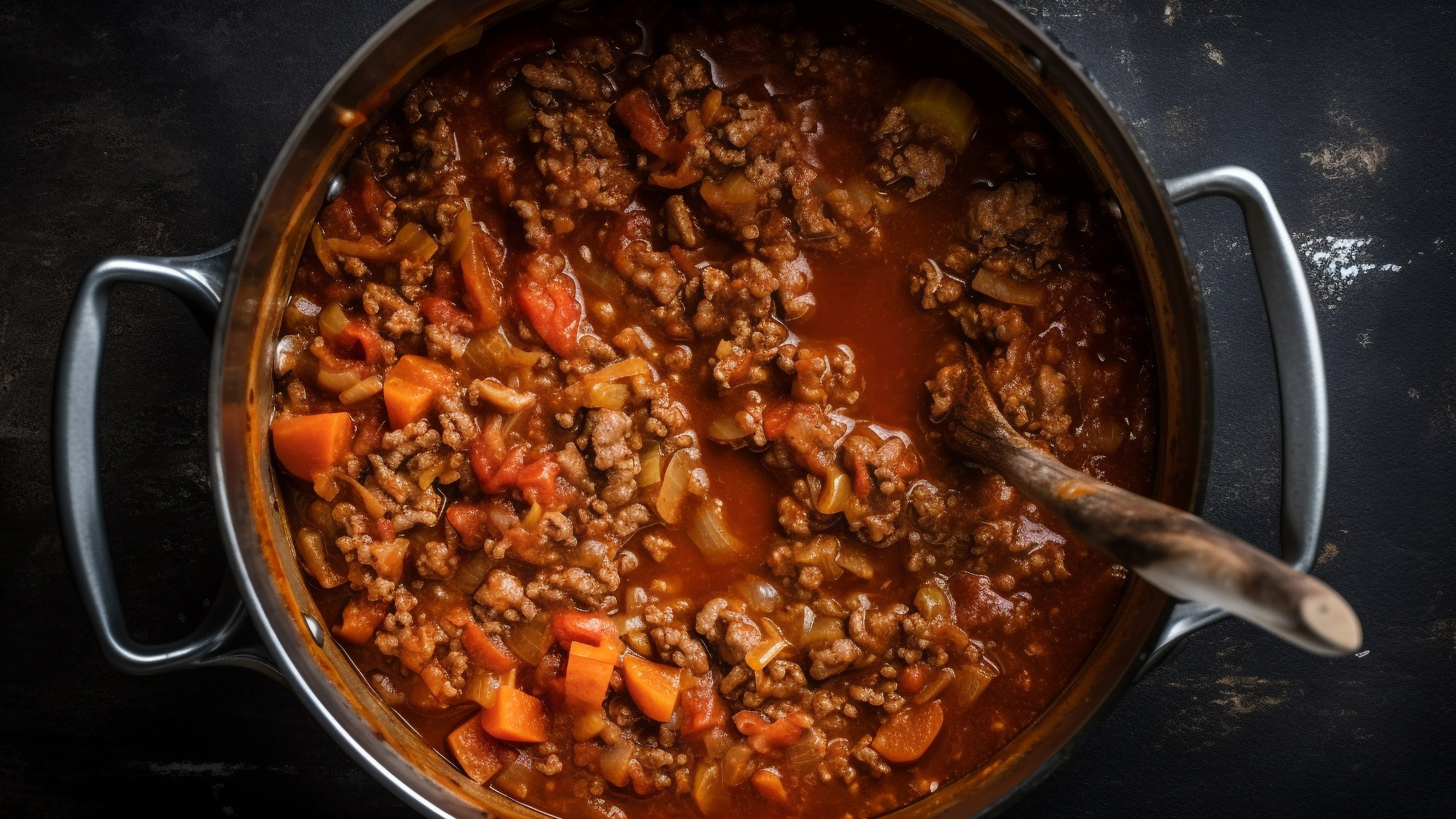 Which Wine with Chili Con Carne? The Caliente but Spot-On Pairing