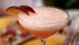 Cocktail au Pineau des Charentes : l’apéritif chic et inattendu